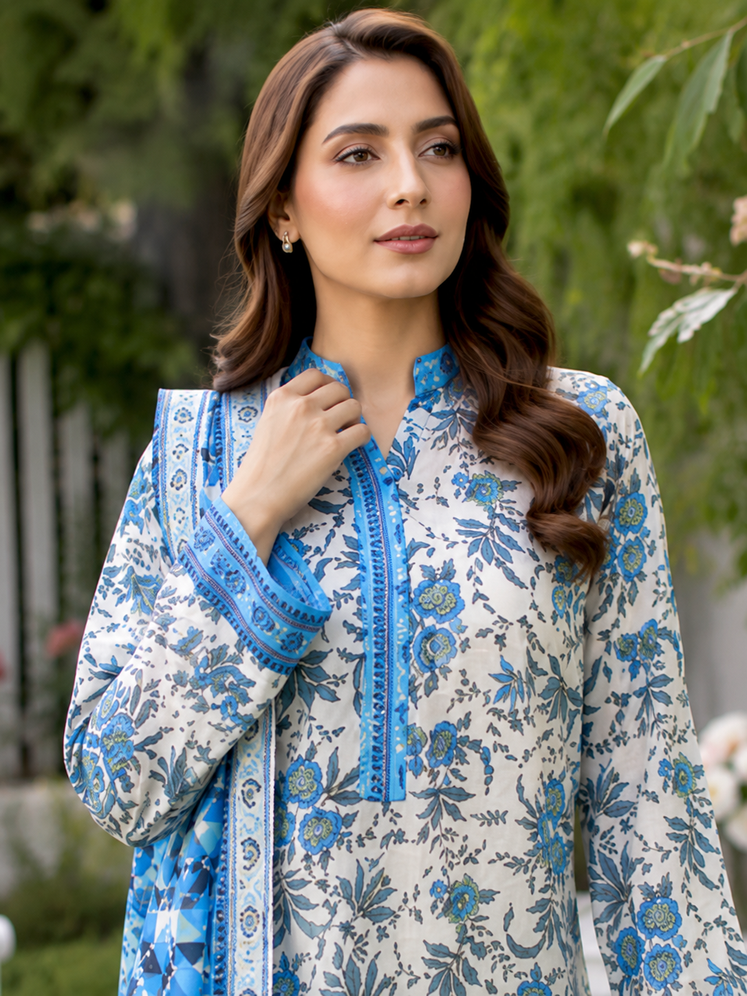 White and blue floral printed 3-piece stitched suit