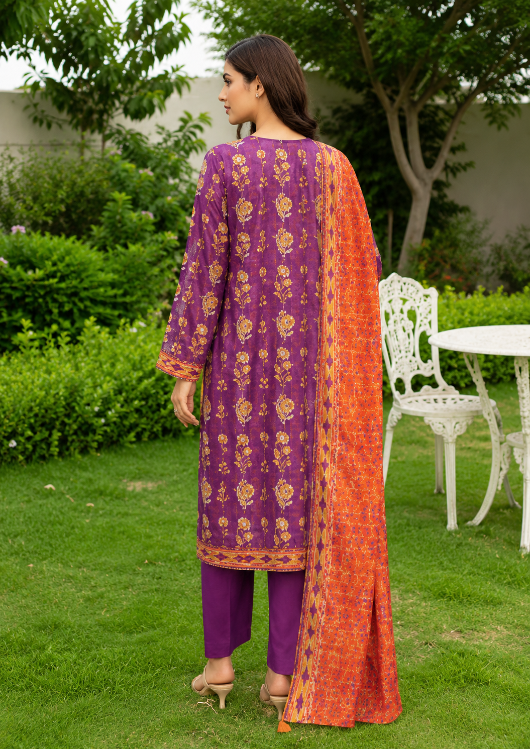 Unstitched three-piece contrast lawn suit in purple
