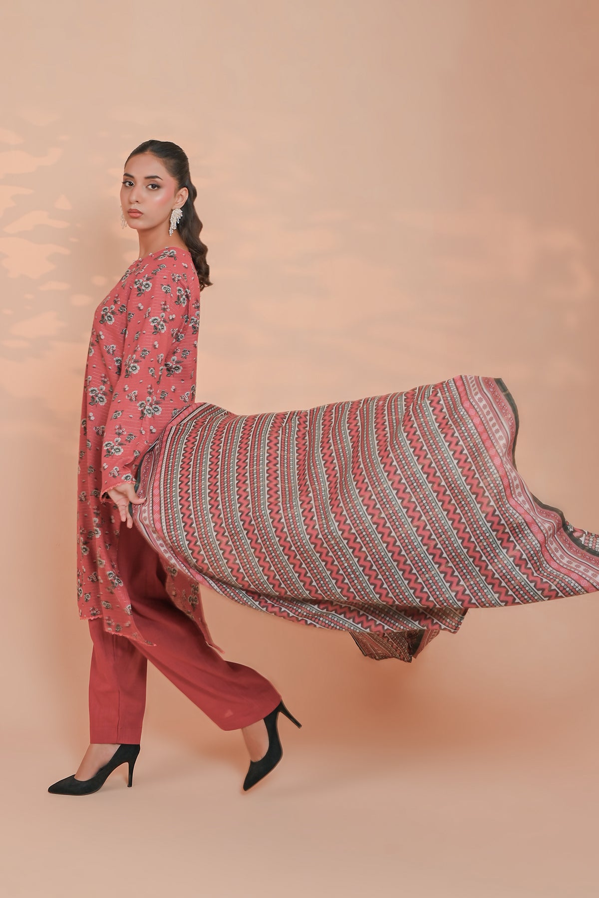 Rust-rose vintage floral sprig print on unstitched khaddar suit for women