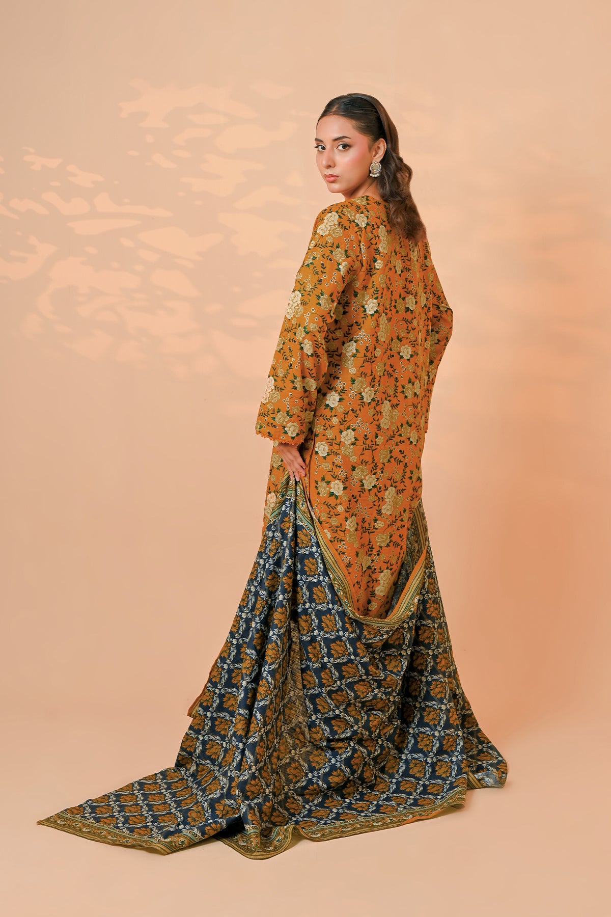 Mustard-ochre unstitched 3 Pcs Khaddar suit for women with slate-blue damask shawl