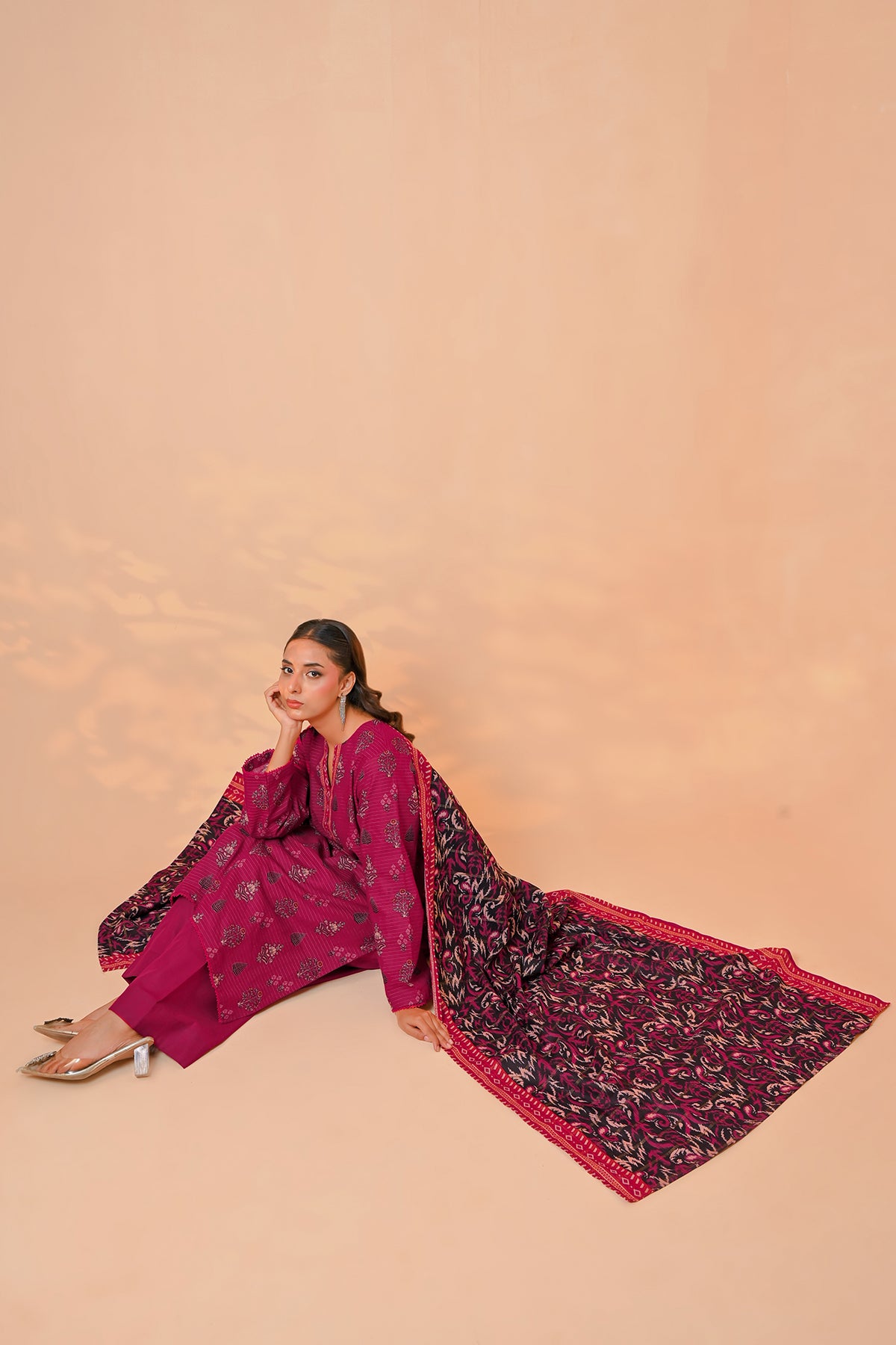 Magenta-berry unstitched 3 Pcs Khaddar suit for women with black and magenta ikat shawl
