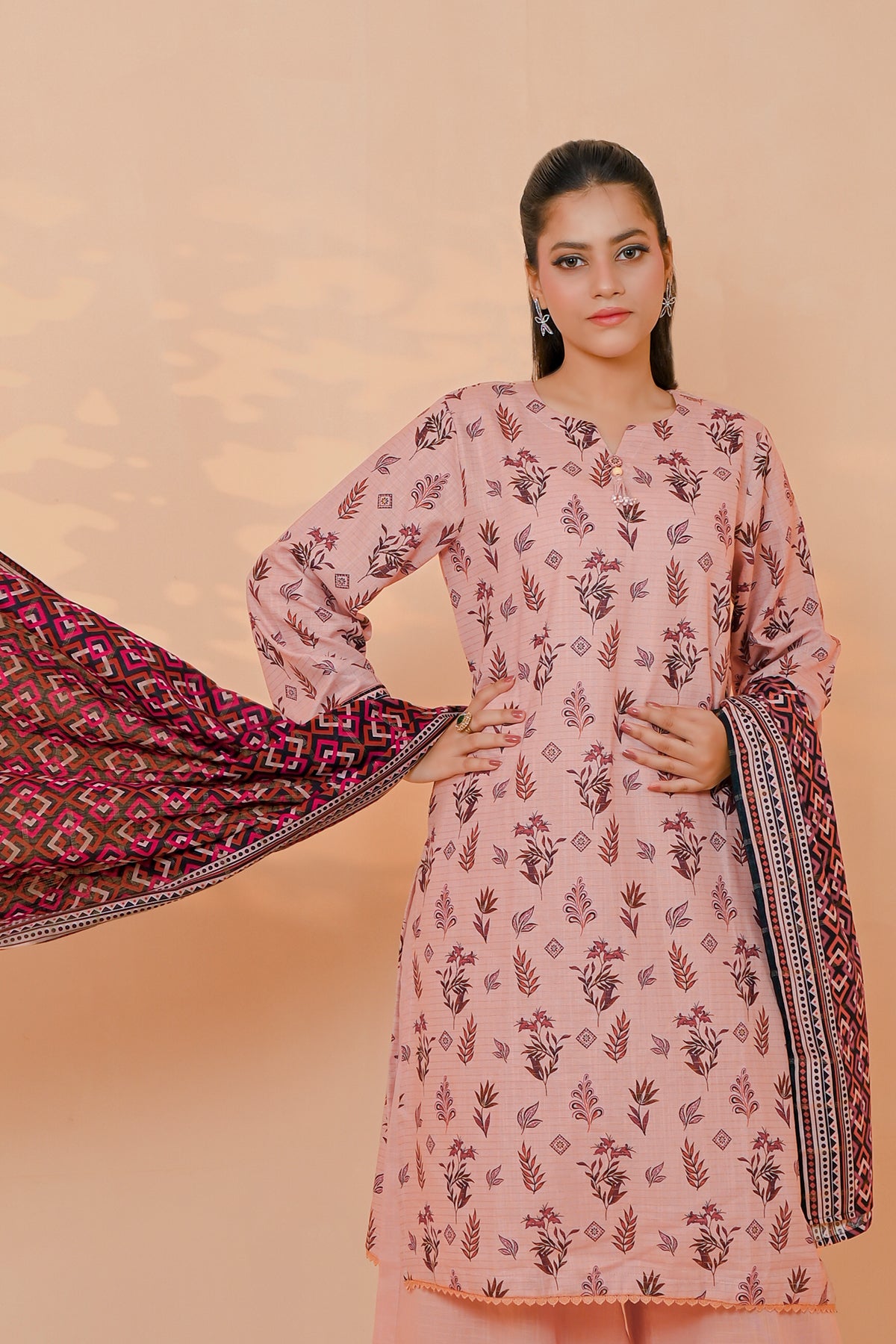 3 Pcs Unstitched printed Essential khaddar Suit in dusty blush pink for women