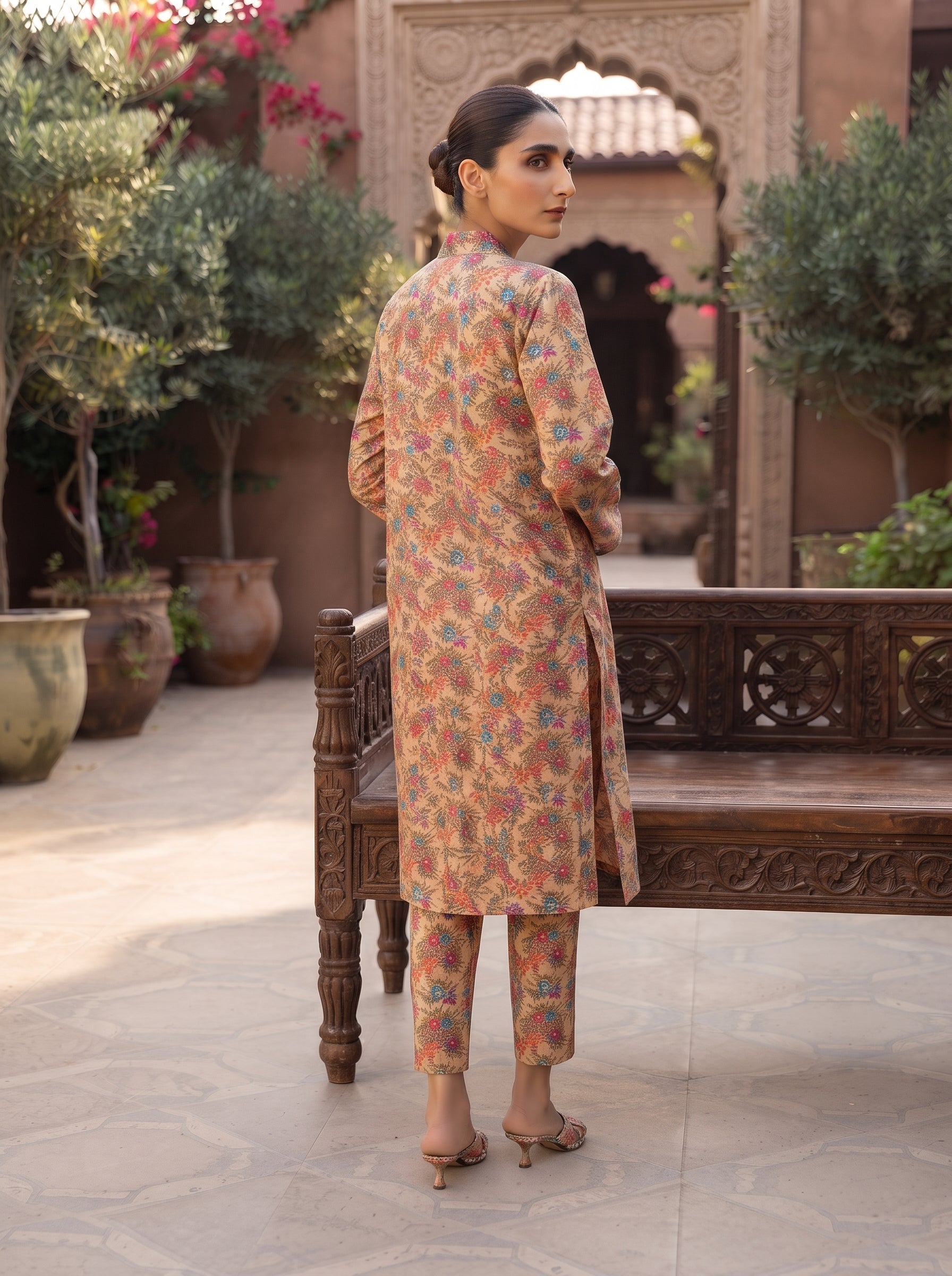 Beige Multicolor Floral Print 2-Piece Suit view 3