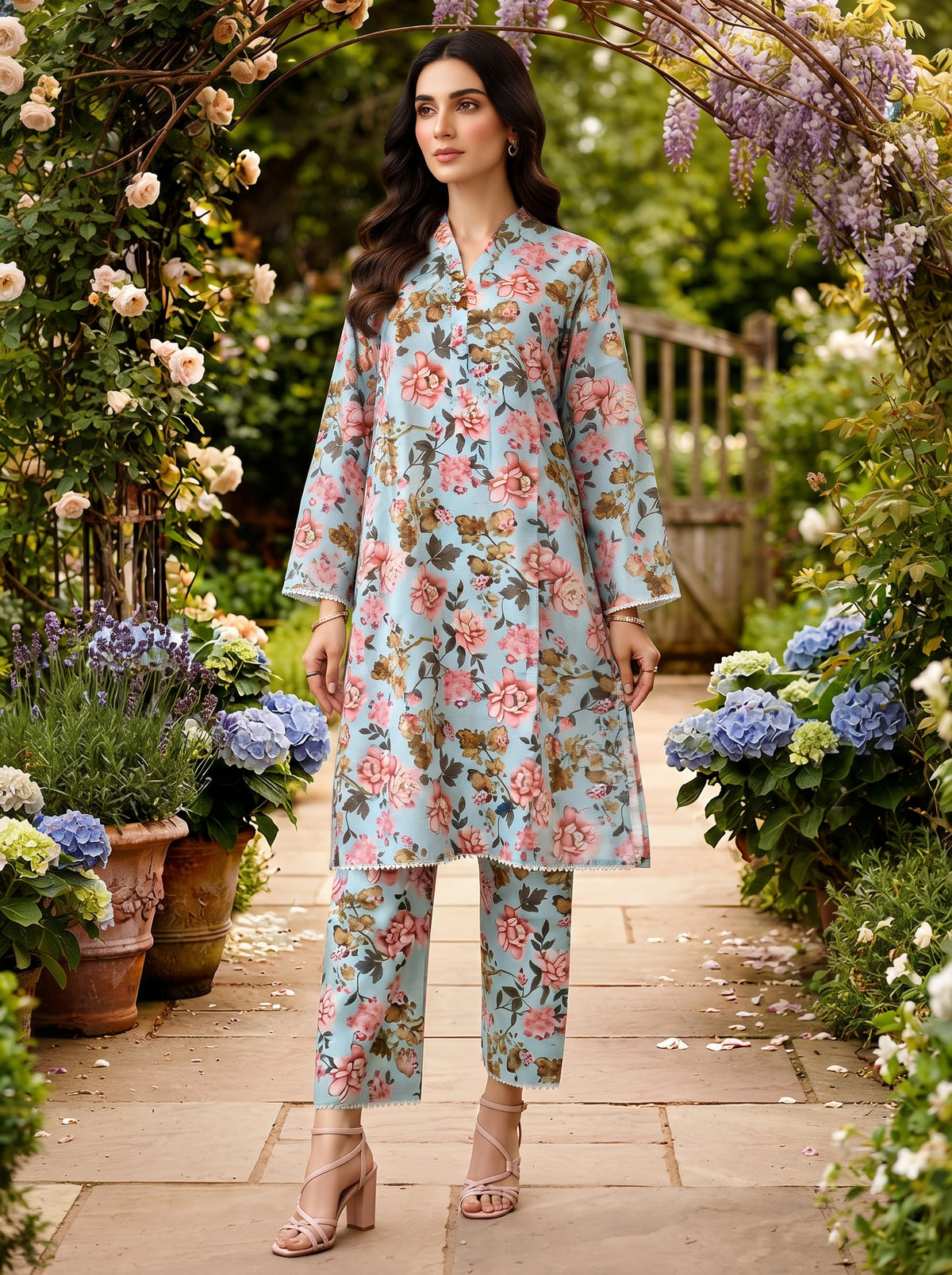 Ice Blue Rose Bouquet Print 2-Piece Suit front